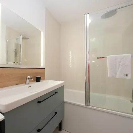 Lumineux T3 - 2 Chambres, Balcon - Proche De Rouen Apartament